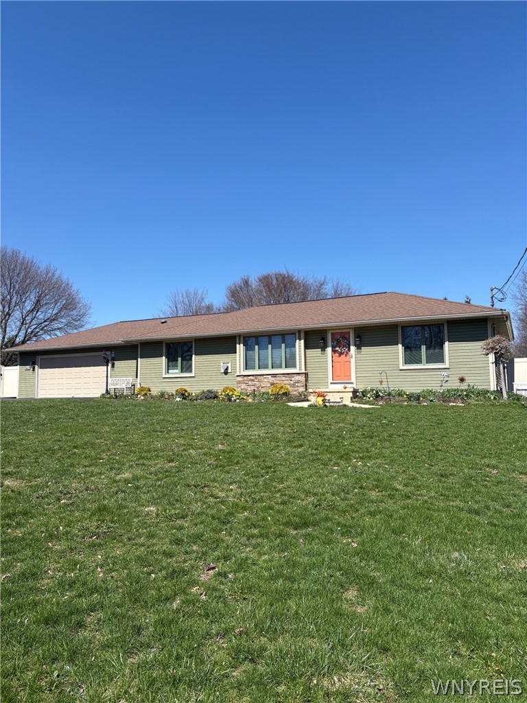 8421 Forest Rd. Includes the Lot to the Right.