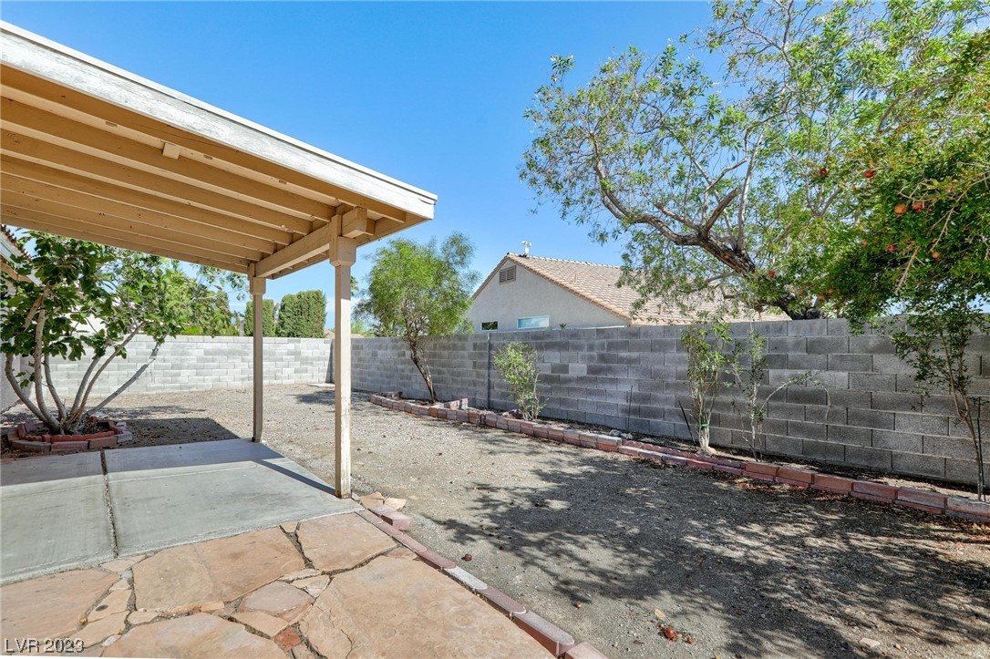 4407 Red Blanket Road North Las Vegas, NV 89032 - Photo 6 of 36