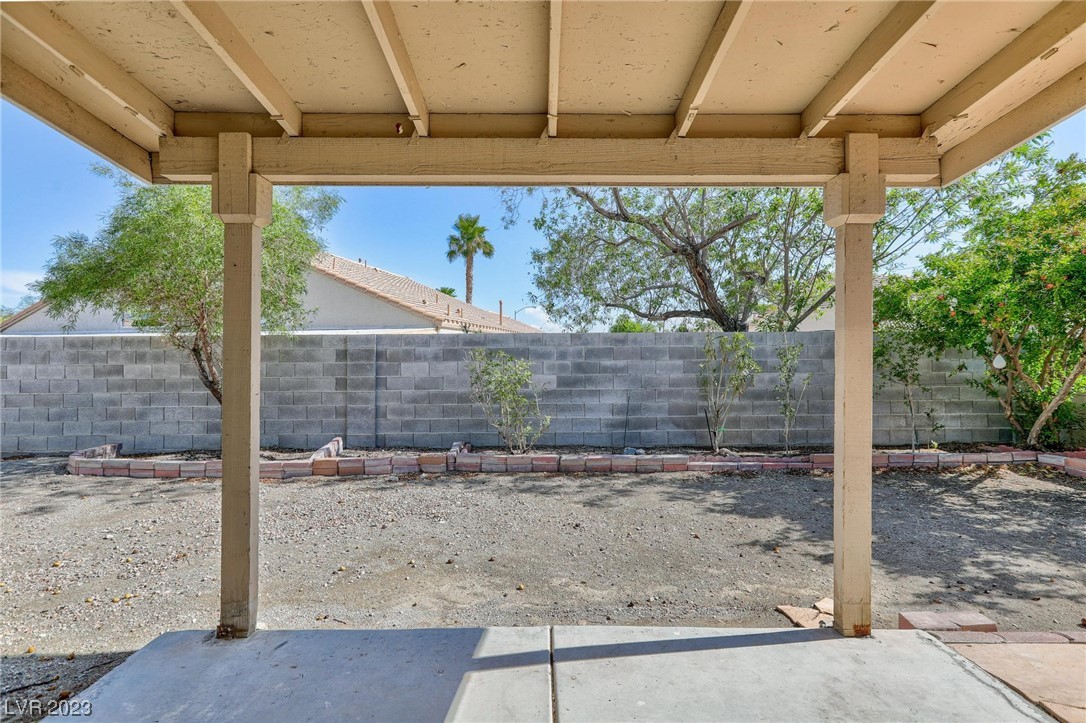 4407 Red Blanket Road North Las Vegas, NV 89032 - Photo 7 of 36