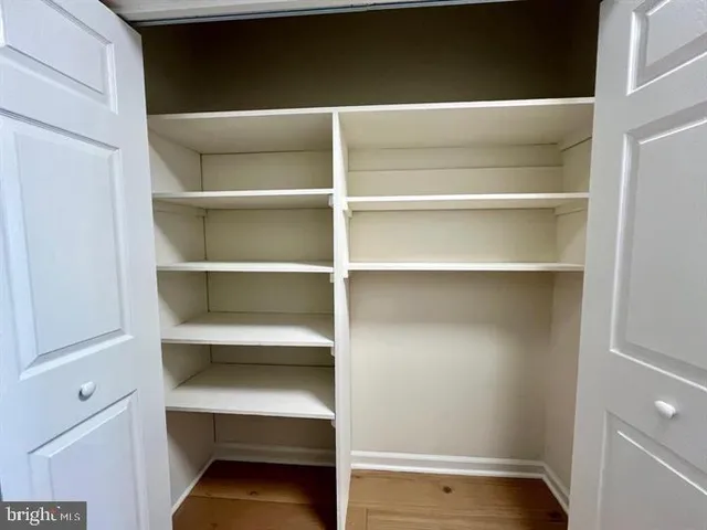 $2,550 | 4141 North Henderson Road, Unit 912, Arlington, VA 22203