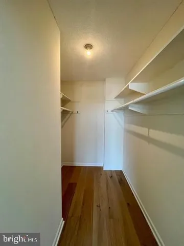 $2,550 | 4141 North Henderson Road, Unit 912, Arlington, VA 22203