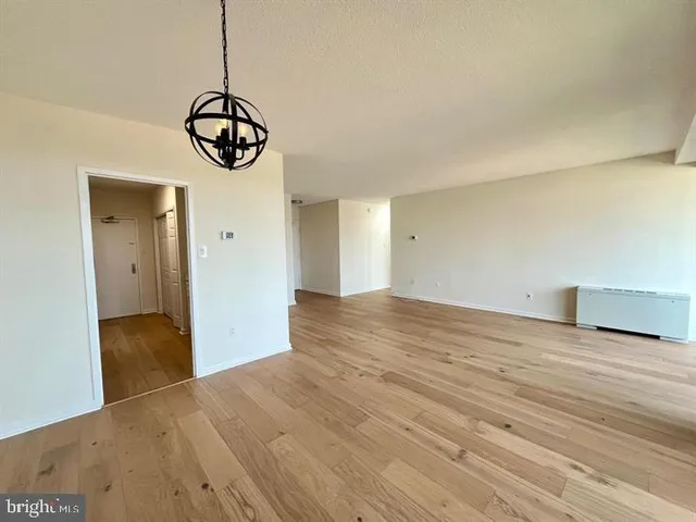 $2,550 | 4141 North Henderson Road, Unit 912, Arlington, VA 22203