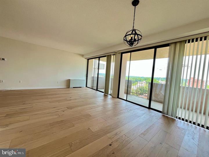 4141 North Henderson Road, Unit 912 Arlington, VA 22203 - Photo 9 of 17 Spacious room with panoramic views.