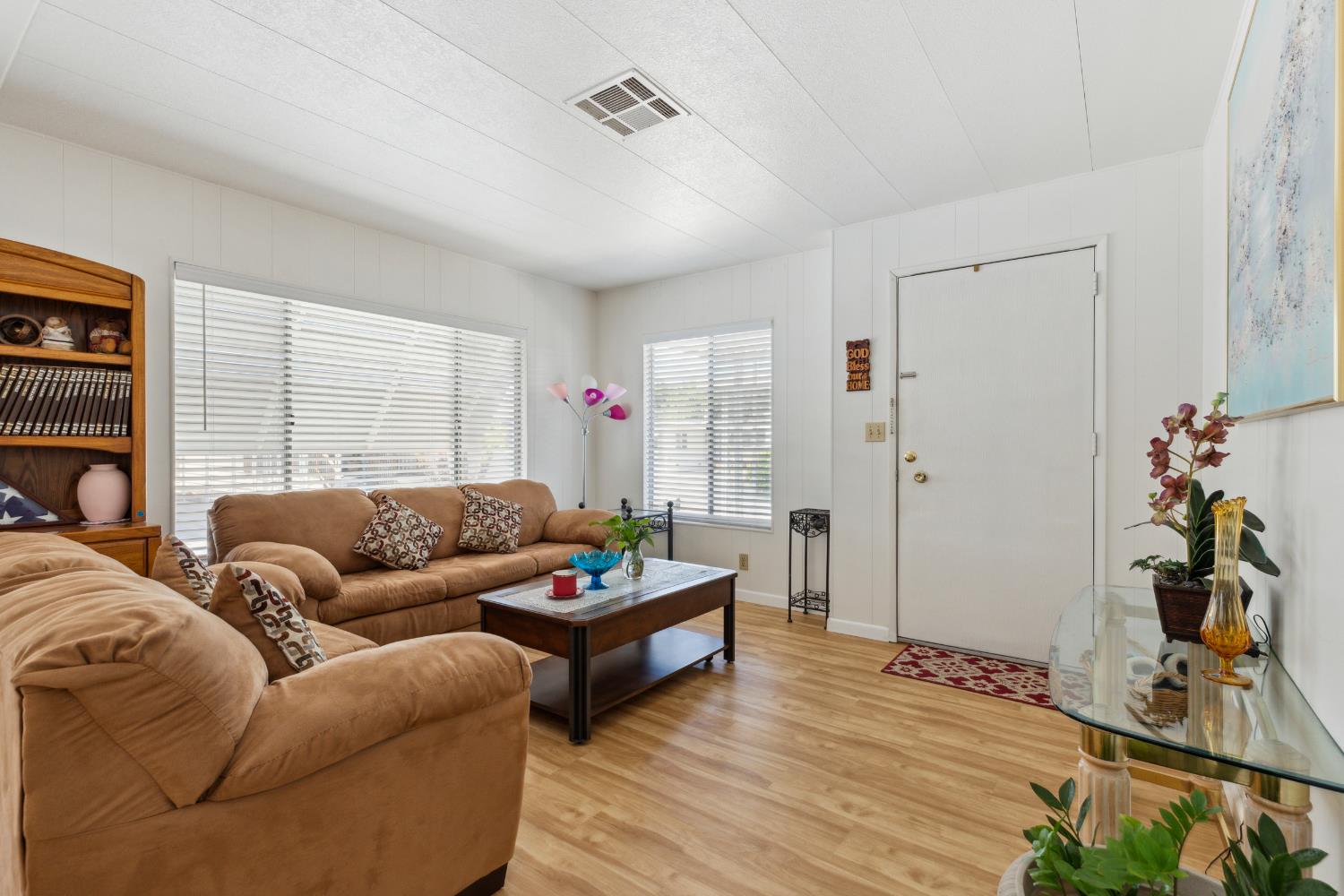 3932 Surfside Drive Modesto, CA 95355 - Photo 5 of 23