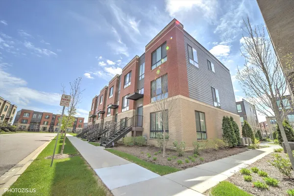 $512,000 | 1271 Catalina Ct., Schaumburg, IL 60173