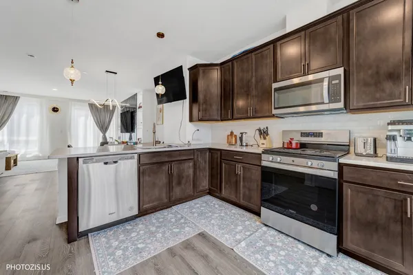 $512,000 | 1271 Catalina Ct., Schaumburg, IL 60173