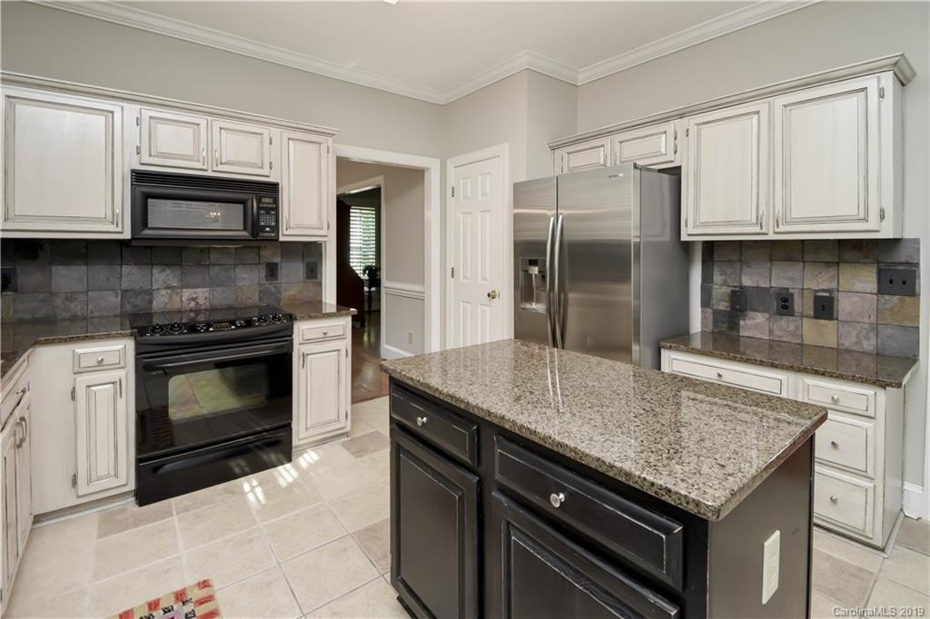 7721 Rathlin Court Charlotte, NC 28270 - Photo 9 of 30