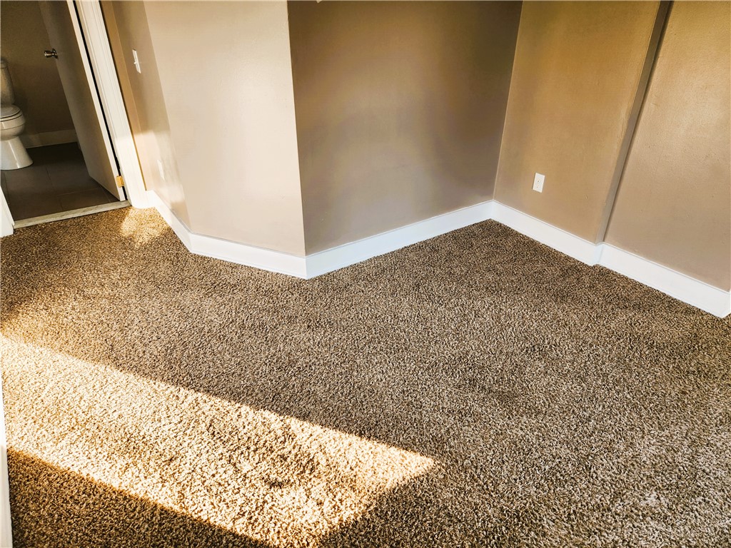 12 North Main Street Murray, NY 14470 - Photo 7 of 23