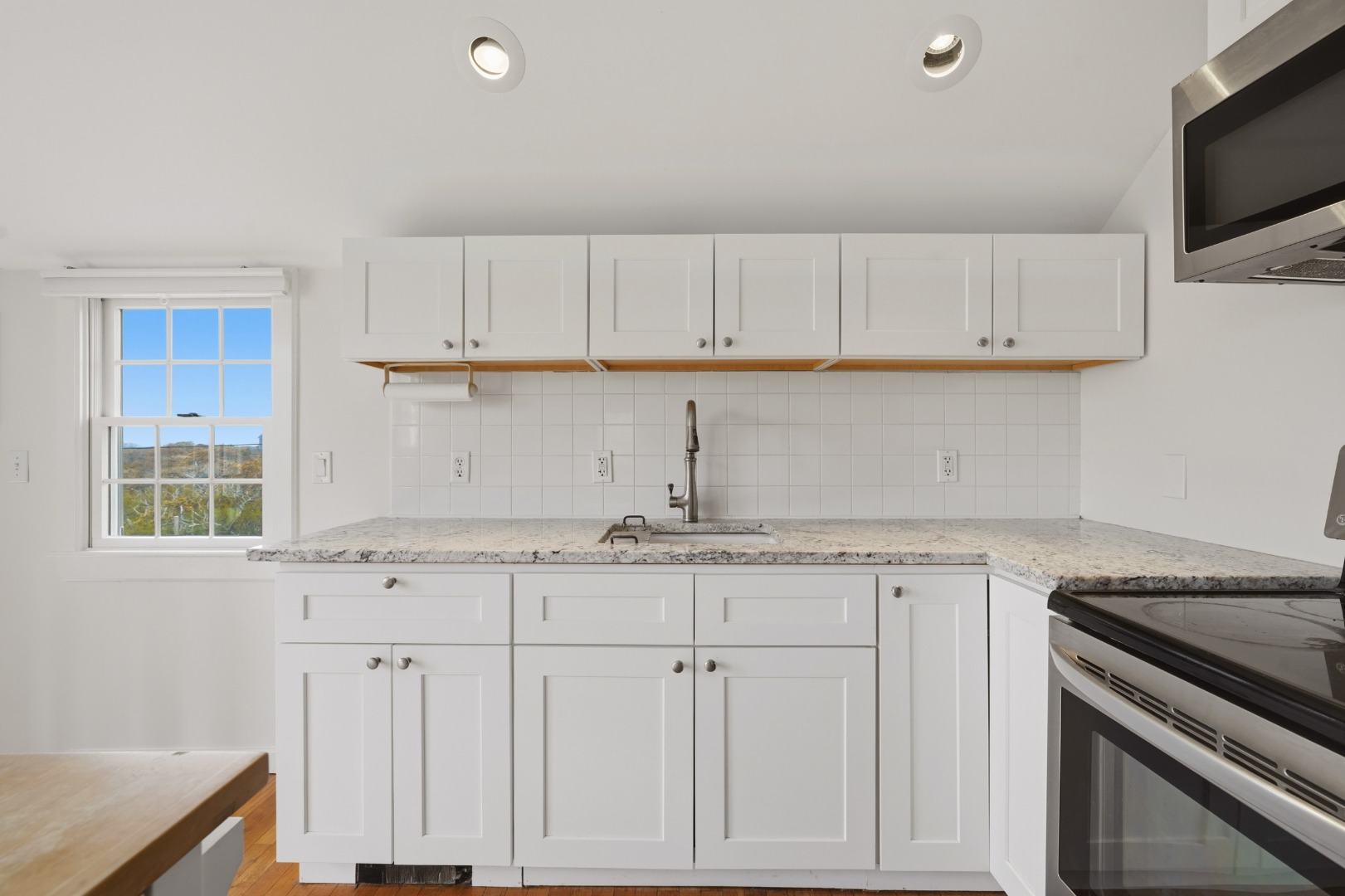 4 Flintlock Road Nantucket, MA 02554 - Photo 52 of 62 cottage- kitchen