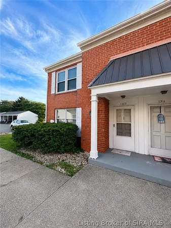 $152,500 | 1309 Jackson Park Place, Seymour, IN 47274