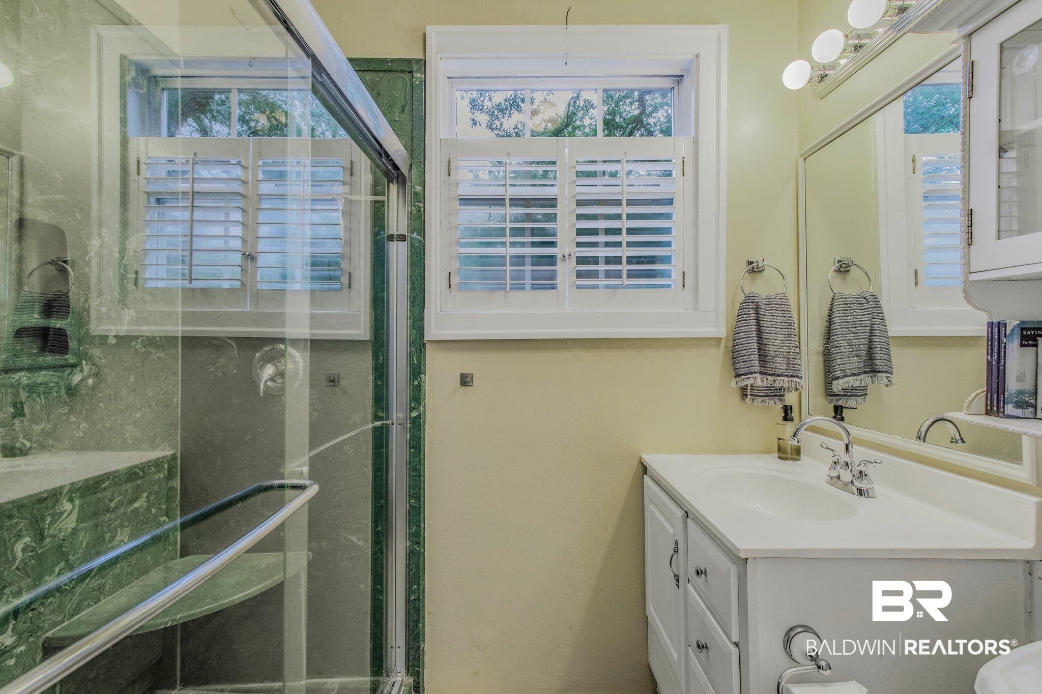 2103 Emogene Street Mobile, AL 36606 - Photo 32 of 49