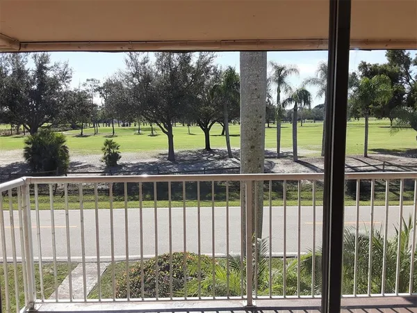 $1,290 | 1830 Maravilla Avenue, Unit 607, Fort Myers, FL 33901