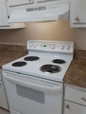 $1,290 | 1830 Maravilla Avenue, Unit 607, Fort Myers, FL 33901