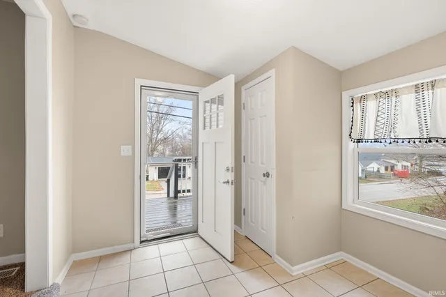 $214,900 | 183 West Vine Street, Roanoke, IN 46783