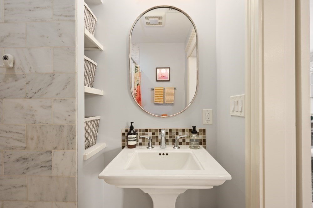 8 Colbourne Crescent, Unit 3 Brookline, MA 02445 - Photo 32 of 42
