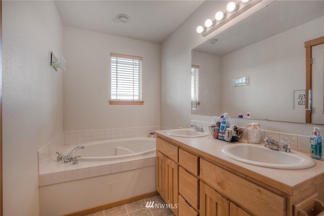 18140 Joseph Drive Southwest Rochester, WA 98579 - Photo 18 of 22