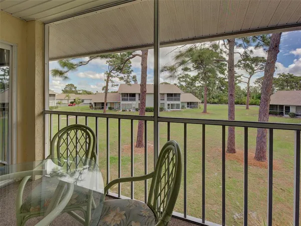 $199,999 | 1405 Pine Lake Drive, Unit 5, Venice, FL 34285