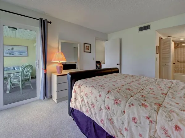 $199,999 | 1405 Pine Lake Drive, Unit 5, Venice, FL 34285