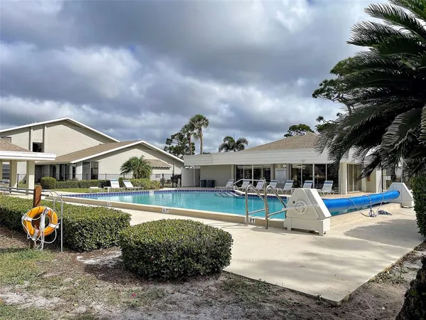 $199,999 | 1405 Pine Lake Drive, Unit 5, Venice, FL 34285