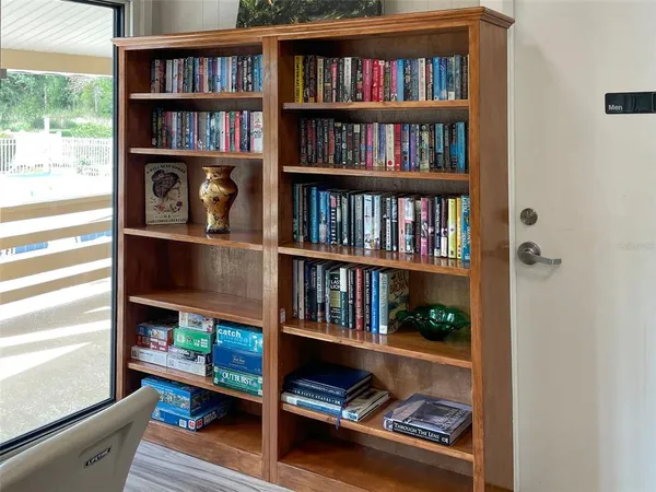 $199,999 | 1405 Pine Lake Drive, Unit 5, Venice, FL 34285