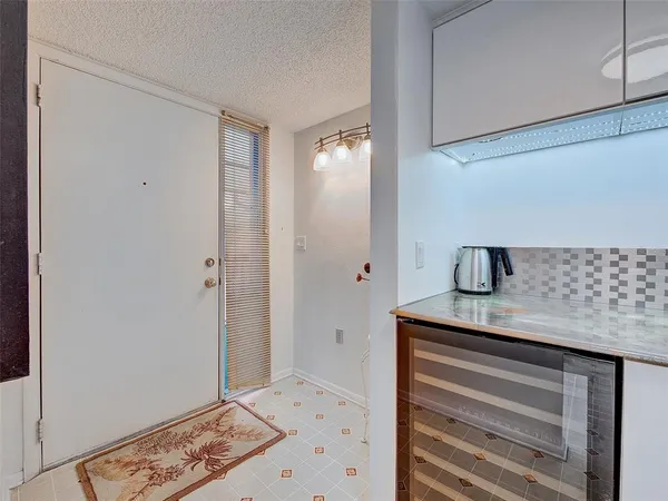 $199,999 | 1405 Pine Lake Drive, Unit 5, Venice, FL 34285