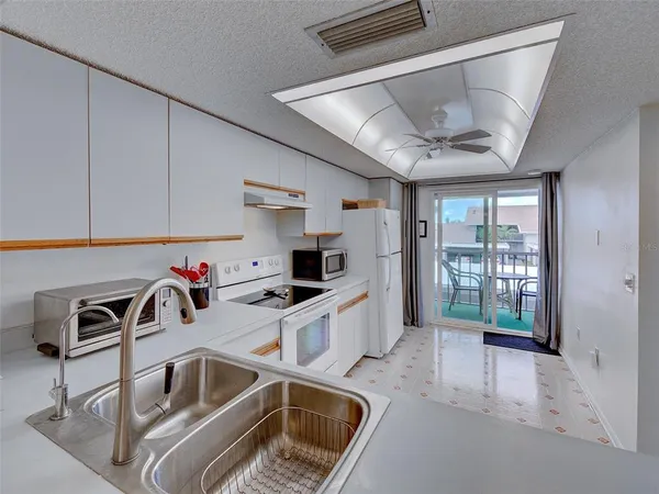 $199,999 | 1405 Pine Lake Drive, Unit 5, Venice, FL 34285