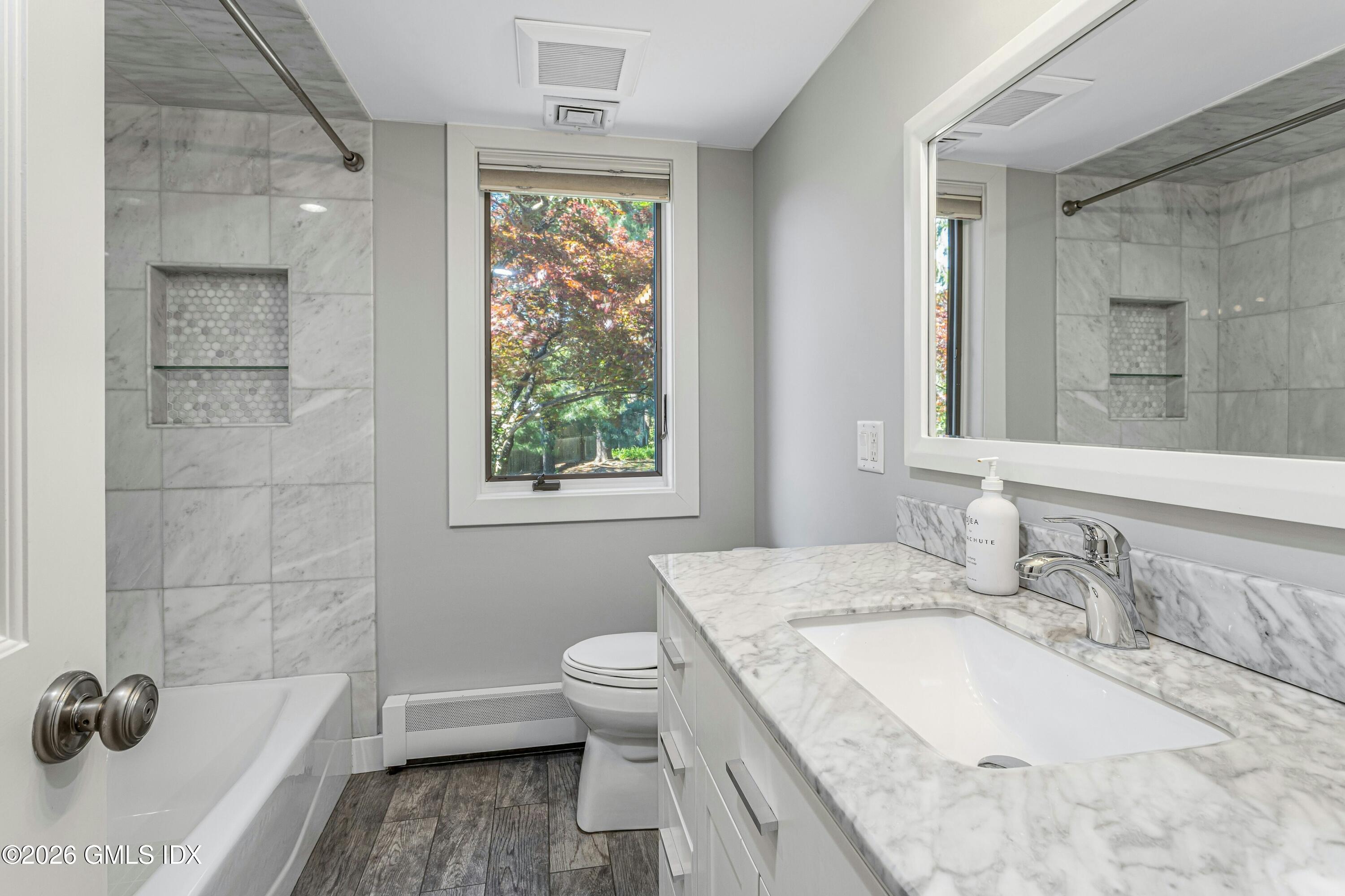 249 Shore Road Greenwich, CT 06830 - Photo 11 of 24 018-492374-_X0A6490_14622663