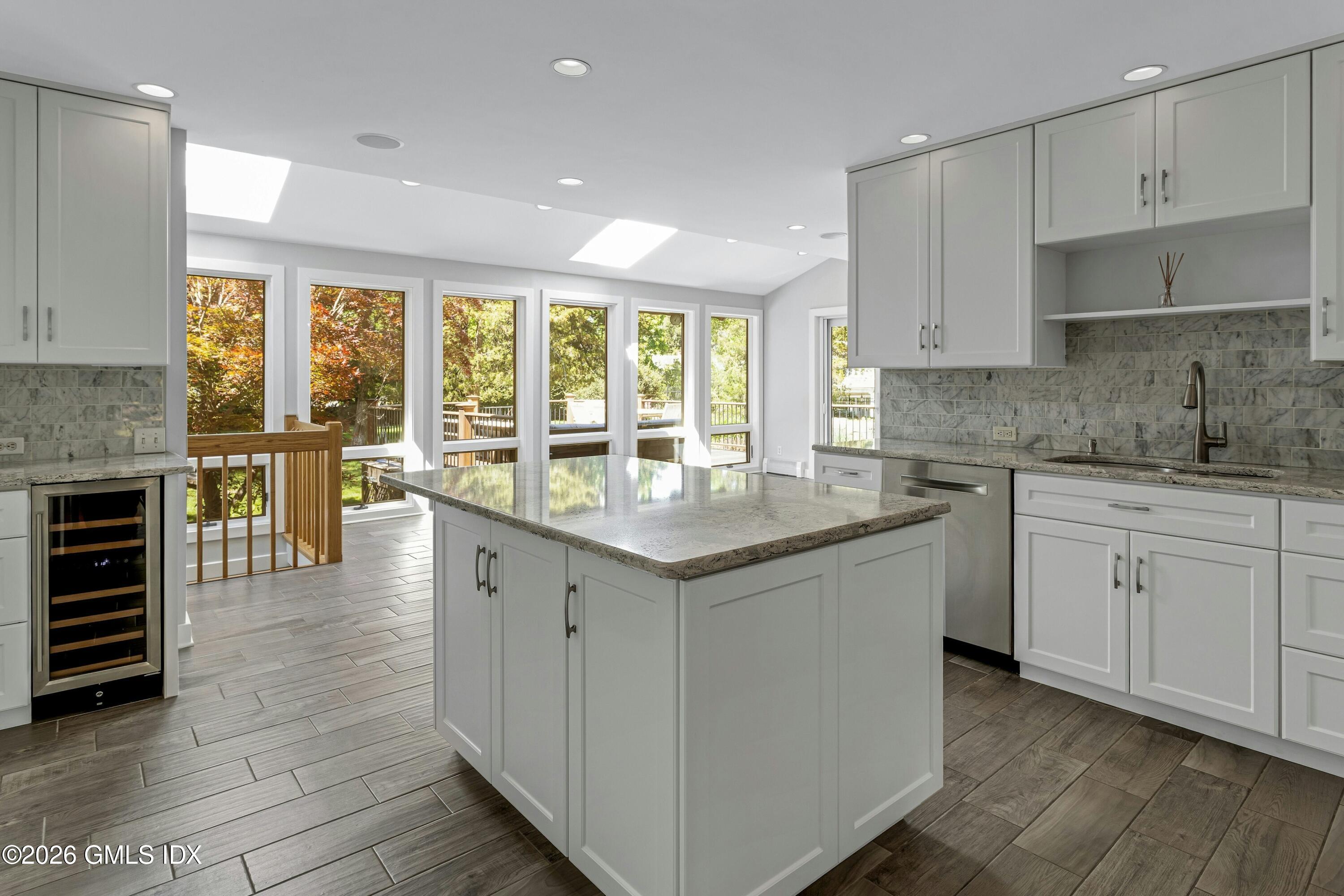249 Shore Road Greenwich, CT 06830 - Photo 3 of 24 011-492374-_X0A6432_14622625