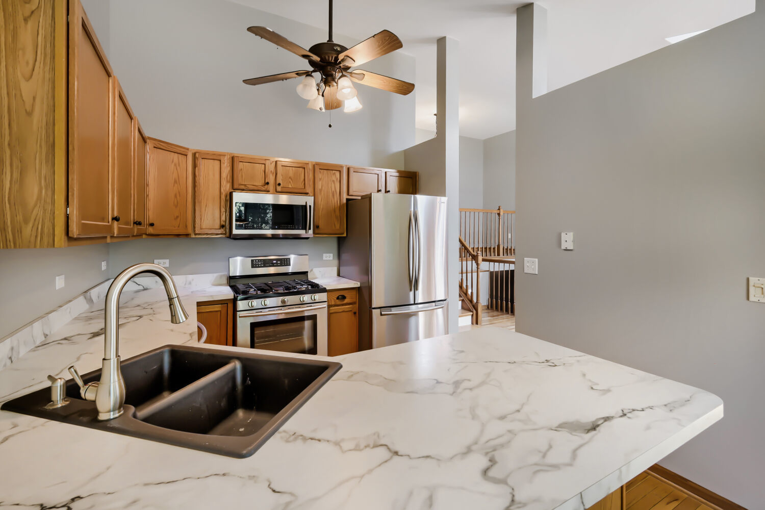 2016 Jeffrey Lane, Unit 2016 Elgin, IL 60123 - Photo 9 of 20