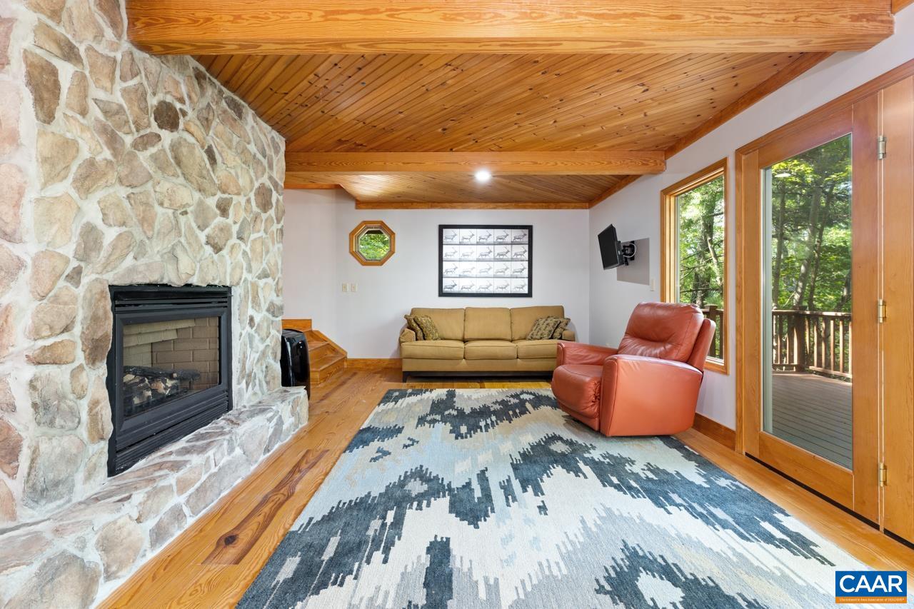 216 Laurel Hollow Road Vesuvius, VA 24483 - Photo 17 of 54 Gallery Image 17