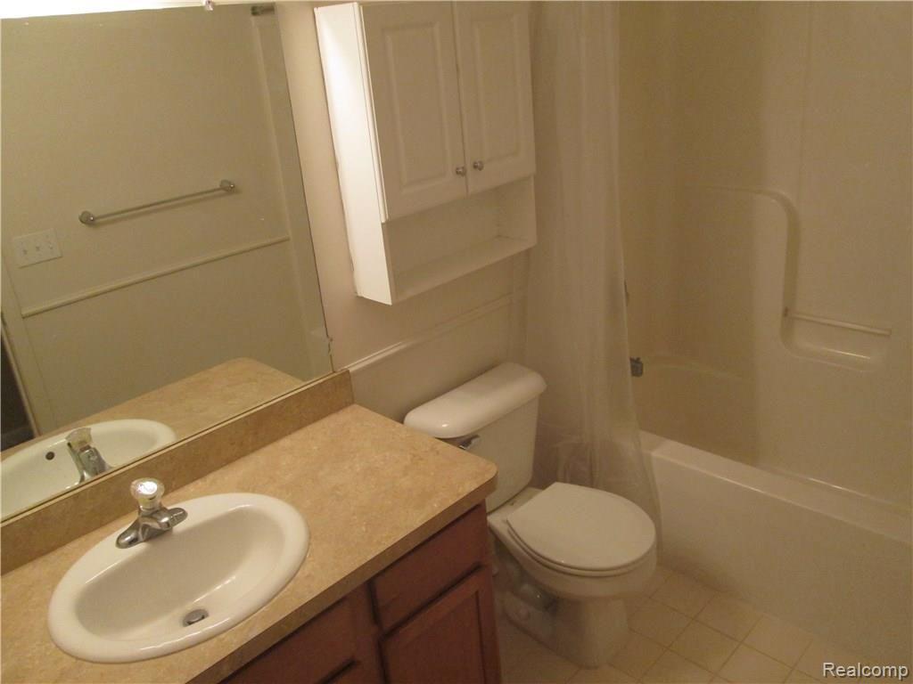 415 Edward J Street Clinton, MI 49236 - Photo 19 of 38