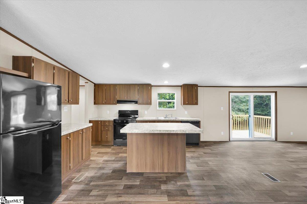 2949 High Shoals Road Anderson, SC 29621 - Photo 4 of 19