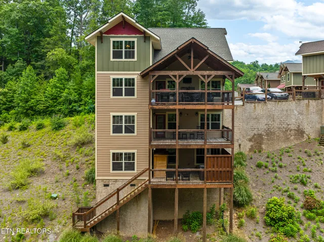 $1,249,000 | 1123 Anastasia Way, Gatlinburg, TN 37738