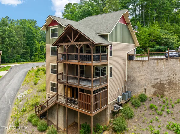 $1,200,000 | 1123 Anastasia Way, Gatlinburg, TN 37738