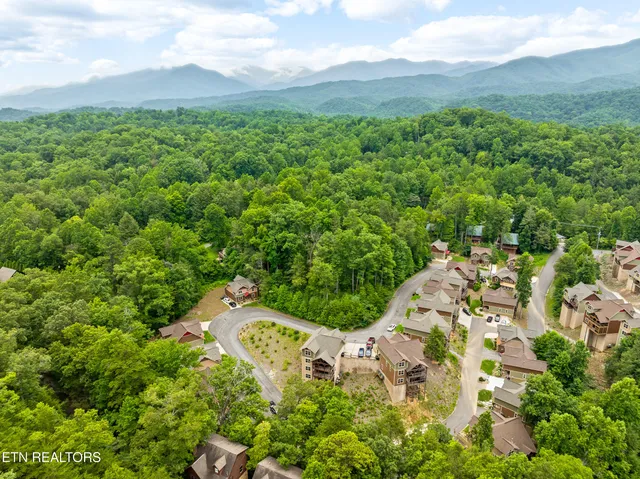 $1,249,000 | 1123 Anastasia Way, Gatlinburg, TN 37738