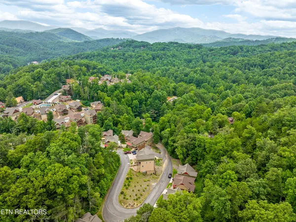 $1,200,000 | 1123 Anastasia Way, Gatlinburg, TN 37738