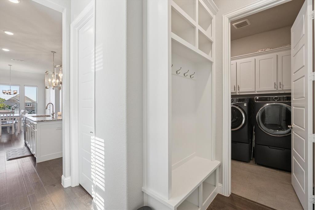 11375 Misty Ridge Drive Flower Mound, TX 76262 - Photo 19 of 36 a bathroom with a bathtub and a sink