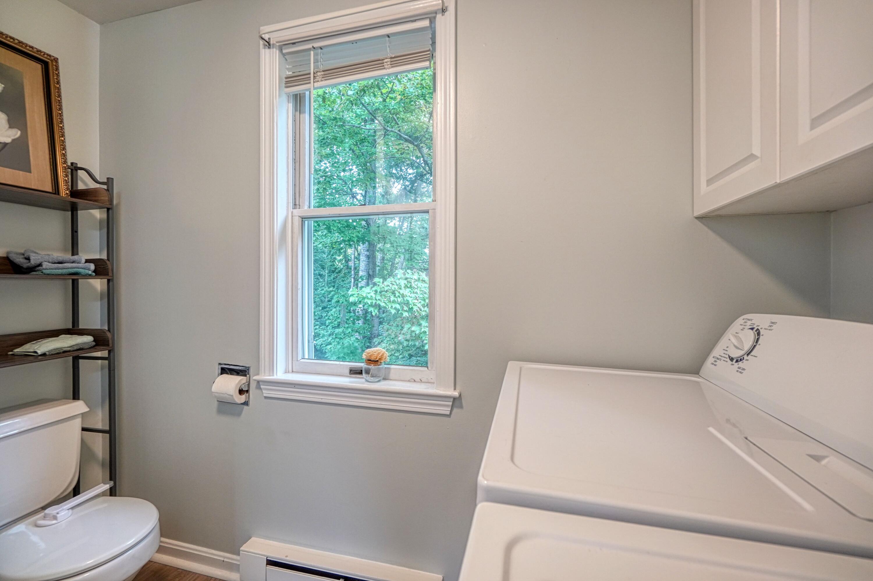 52 Baldwin Drive, Unit 52 Bangor, ME 04401 - Photo 16 of 20 Full Bathroom 2