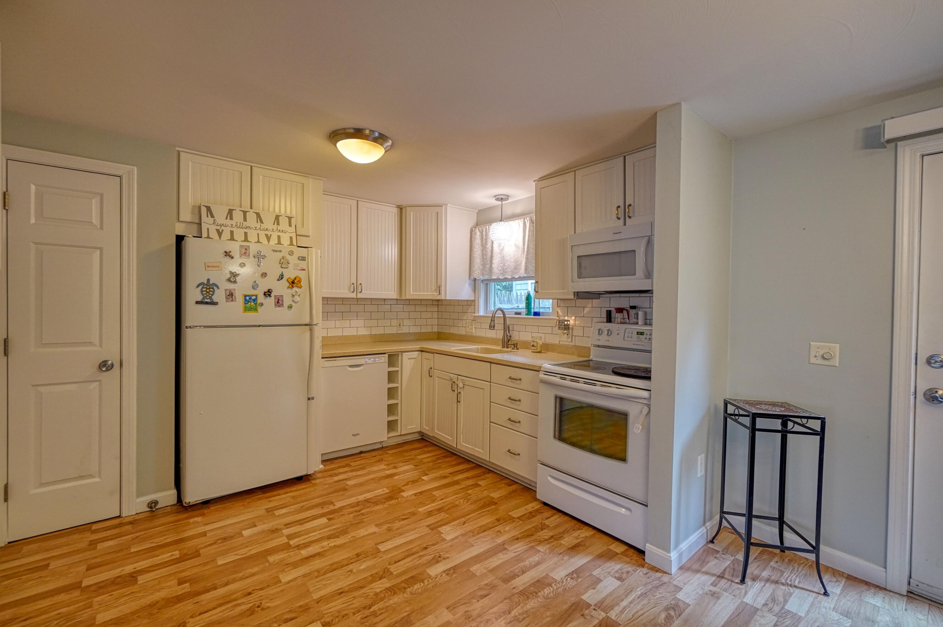 52 Baldwin Drive, Unit 52 Bangor, ME 04401 - Photo 8 of 20 Kitchen 1