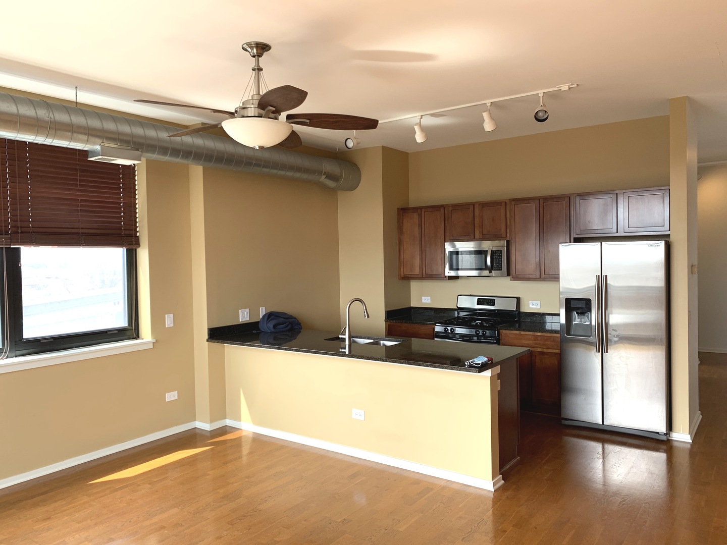 2323 West Pershing Road, Unit 522 Chicago, IL 60609 - Photo 11 of 24 Gallery Image 11