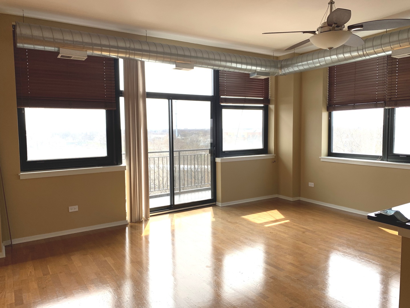 2323 West Pershing Road, Unit 522 Chicago, IL 60609 - Photo 4 of 24 Gallery Image 4