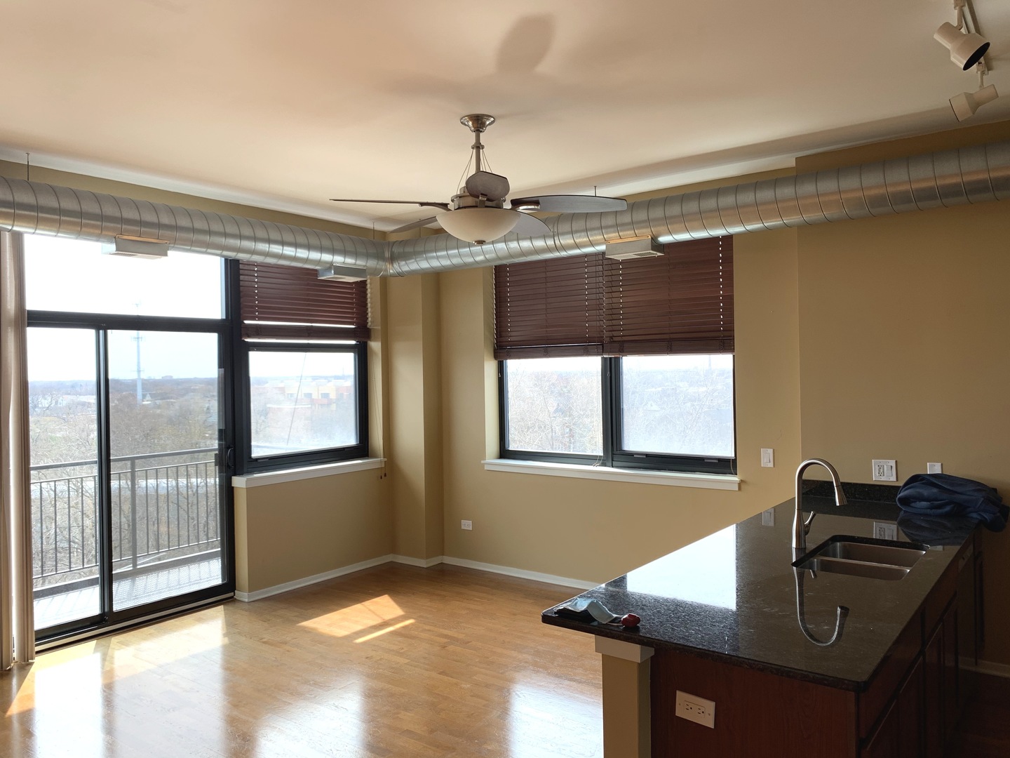 2323 West Pershing Road, Unit 522 Chicago, IL 60609 - Photo 6 of 24 Gallery Image 6