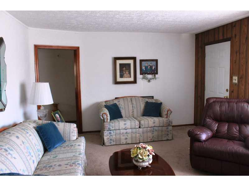 5948 South High School Road Indianapolis, IN 46221 - Photo 5 of 24 Gallery Image 5