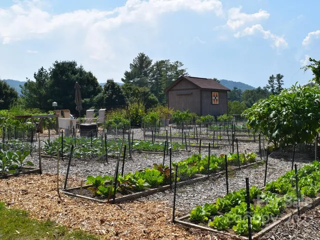 $50,000 | 324 Mountain Crest Drive, Unit 38, Hendersonville, NC 28739