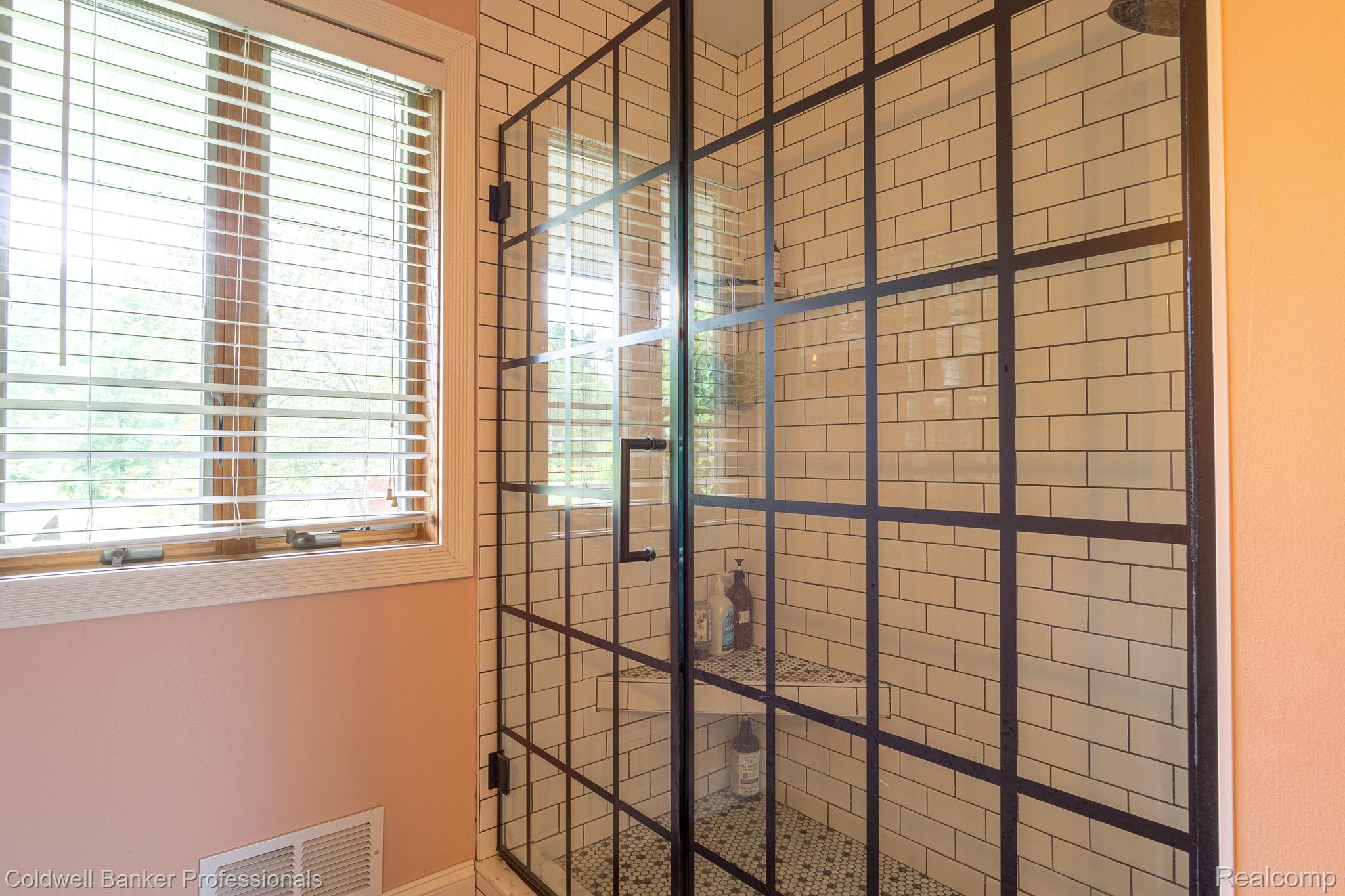 382 Angle Road Lapeer, MI 48446 - Photo 38 of 61 Gallery Image 38