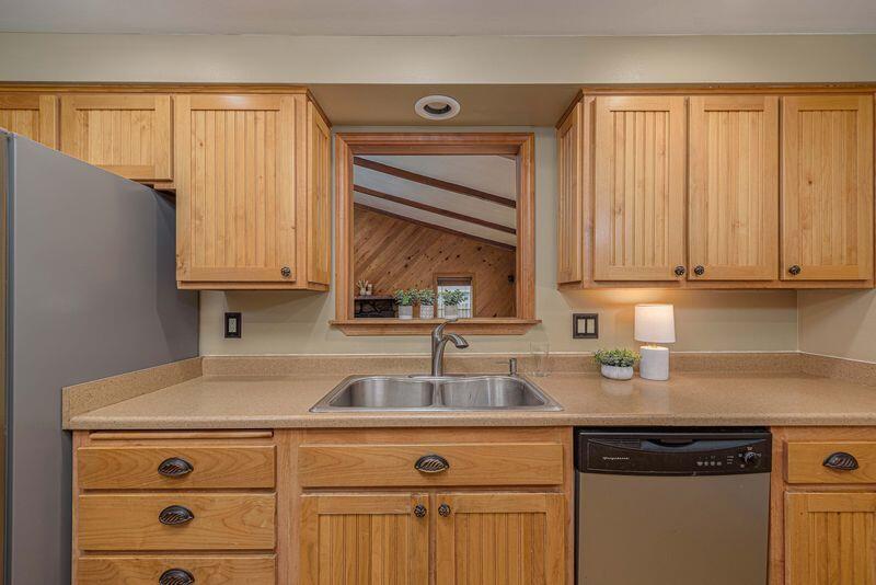 60834 Defiance Street Bend, OR 97702 - Photo 13 of 47