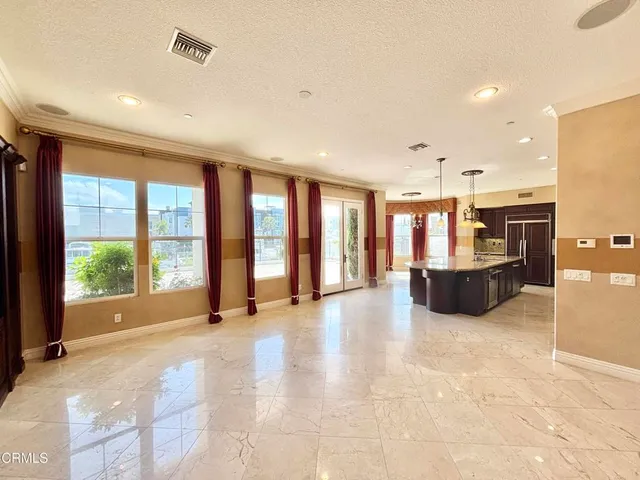 $5,695 | 1702 Aleutian Way, Oxnard, CA 93035