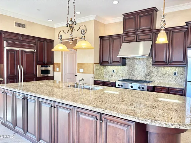 $5,695 | 1702 Aleutian Way, Oxnard, CA 93035