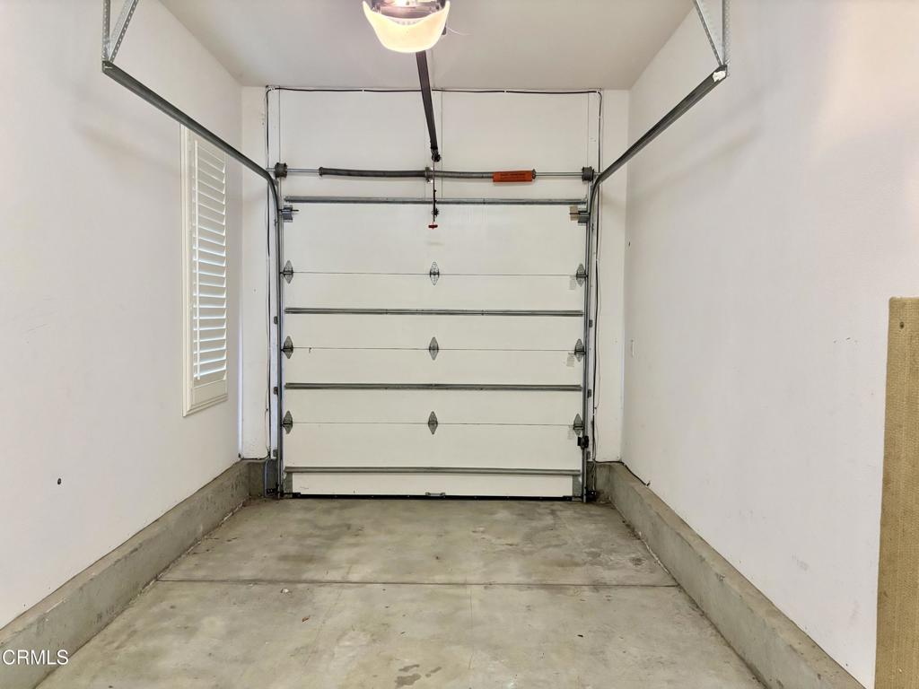 1702 Aleutian Way Oxnard, CA 93035 - Photo 68 of 73 a view of an empty walk in closet