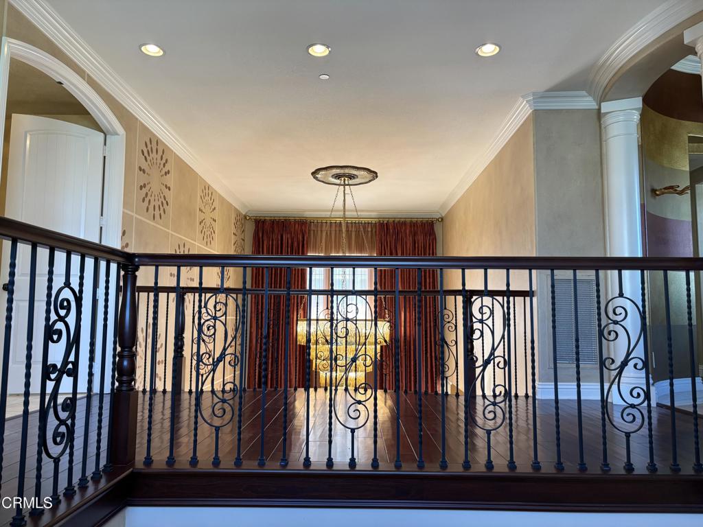 1702 Aleutian Way Oxnard, CA 93035 - Photo 7 of 73 a view of entryway